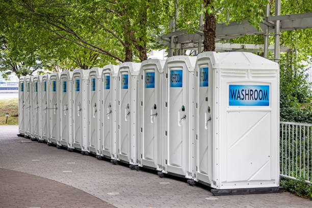 Best Portable toilet rental cost  in Fairport, NY